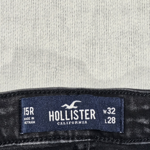 Hollister Womens 32x28. Black Skinny Jeans Stretchy Fit . High-rise Jean Legging - Picture 3 of 5